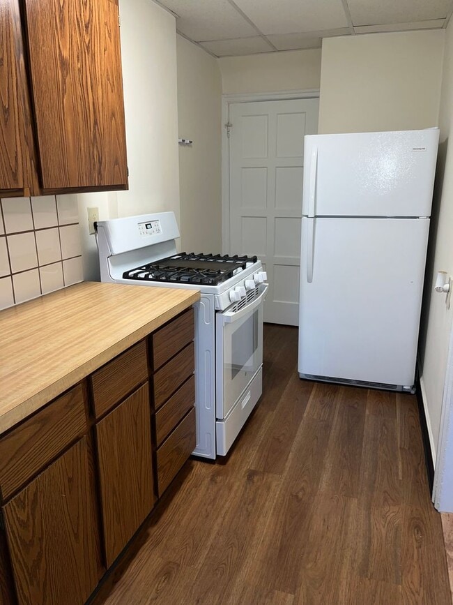 Photo - 1682-1688 Wyandotte Road Unit 1684