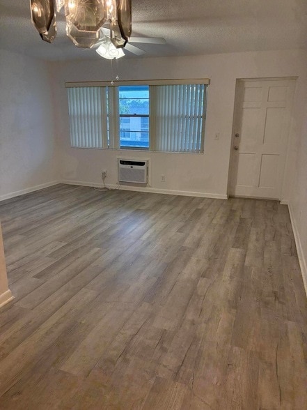 Photo - 151 Canterbury E