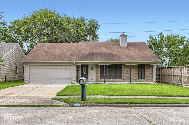 Building Photo - 11910 Yearling Dr