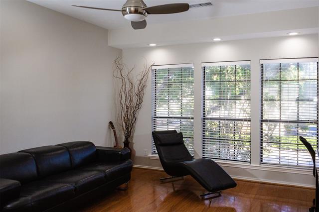 Building Photo - 5100 Verde Valley Ln Unit 225