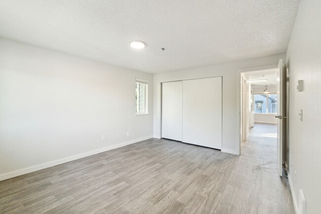 Spinnaker Apartments