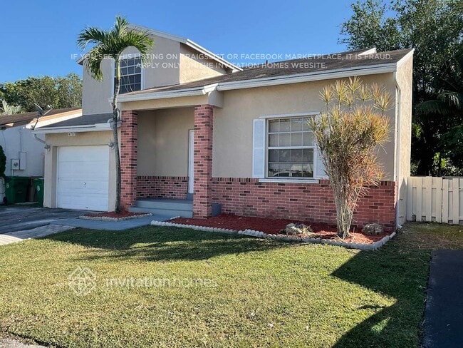 Building Photo - 14760 S Beckley Square