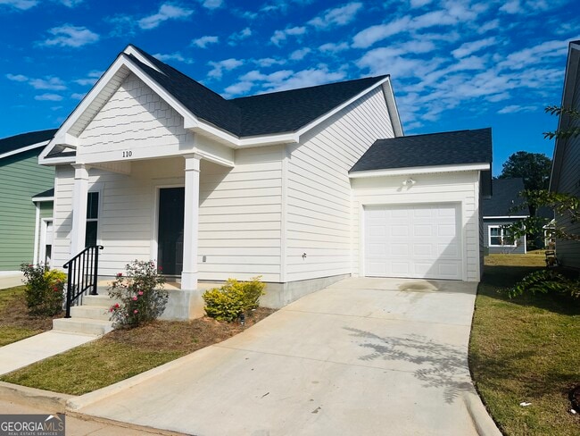 Photo - 110 Lenox Cir
