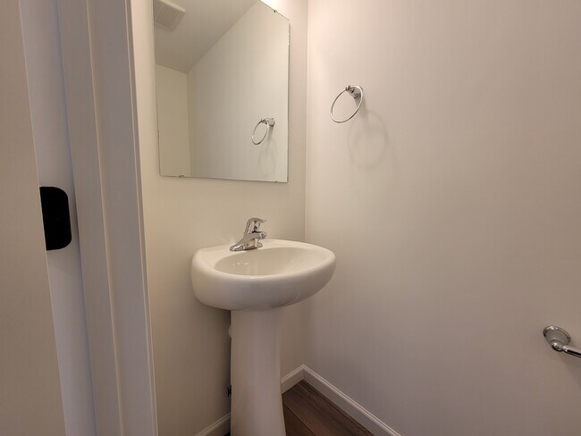 4 Kuechler Ct