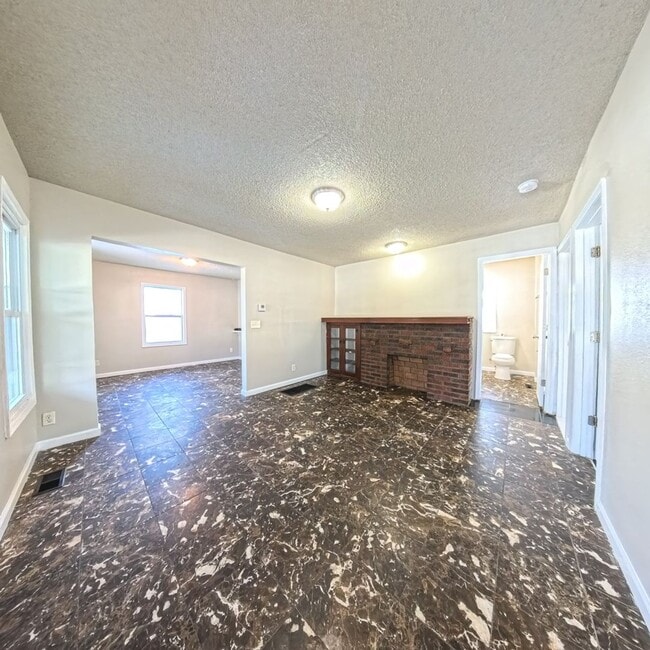 Photo - Spacious 2 Bedroom 2 Bath Home