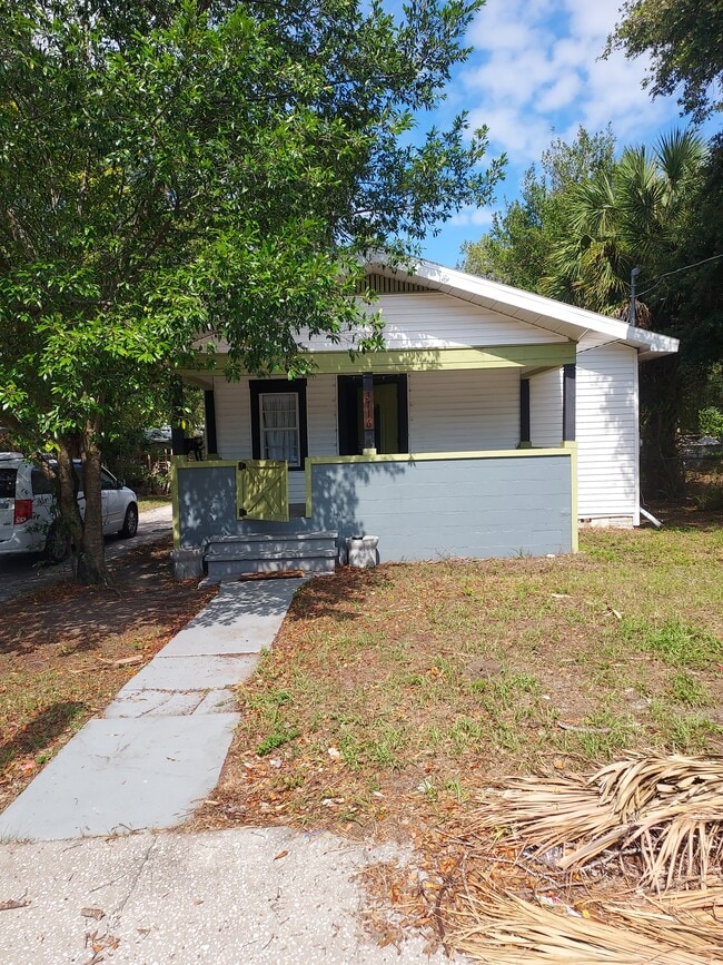 Building Photo - 3716 N 35th St Rental
