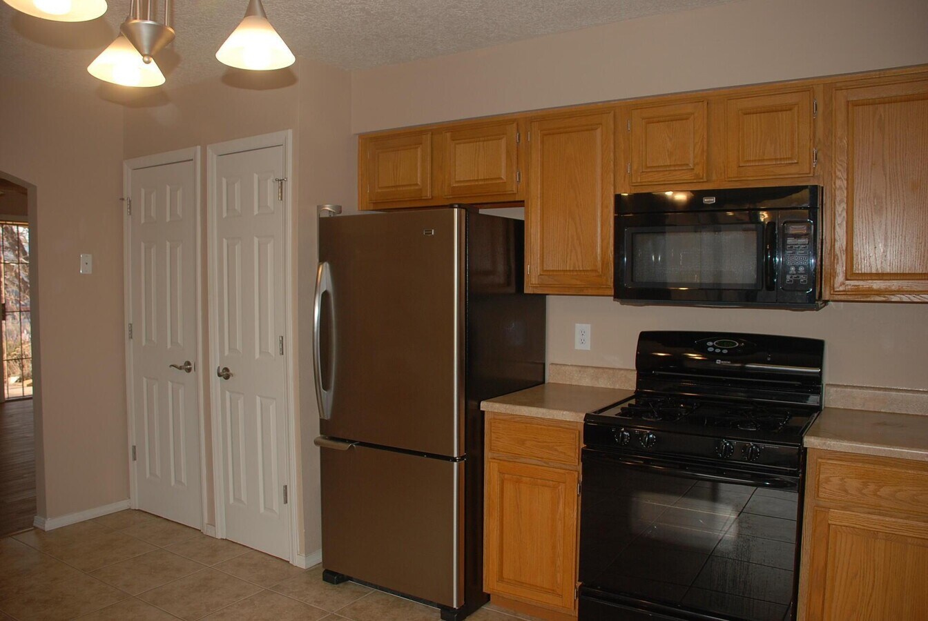 Photo - 902 Ladron Ave