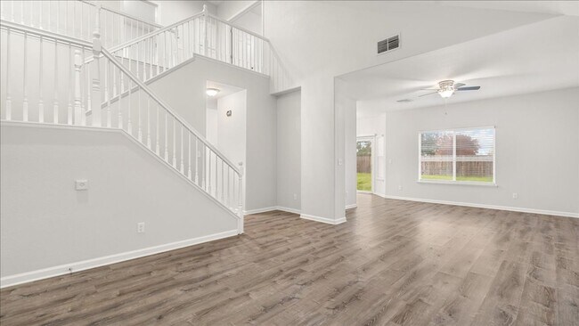 Photo - Fully renovated 5 bedroom 3 bathroom home