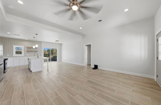 Photo - 3320 Palm Dr