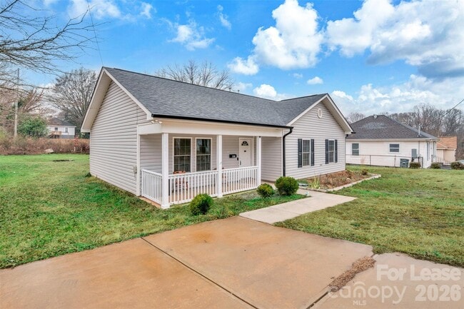 Photo - 601 Apple St