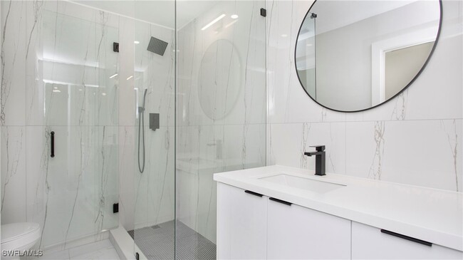 Building Photo - 9002 Somerset Ln