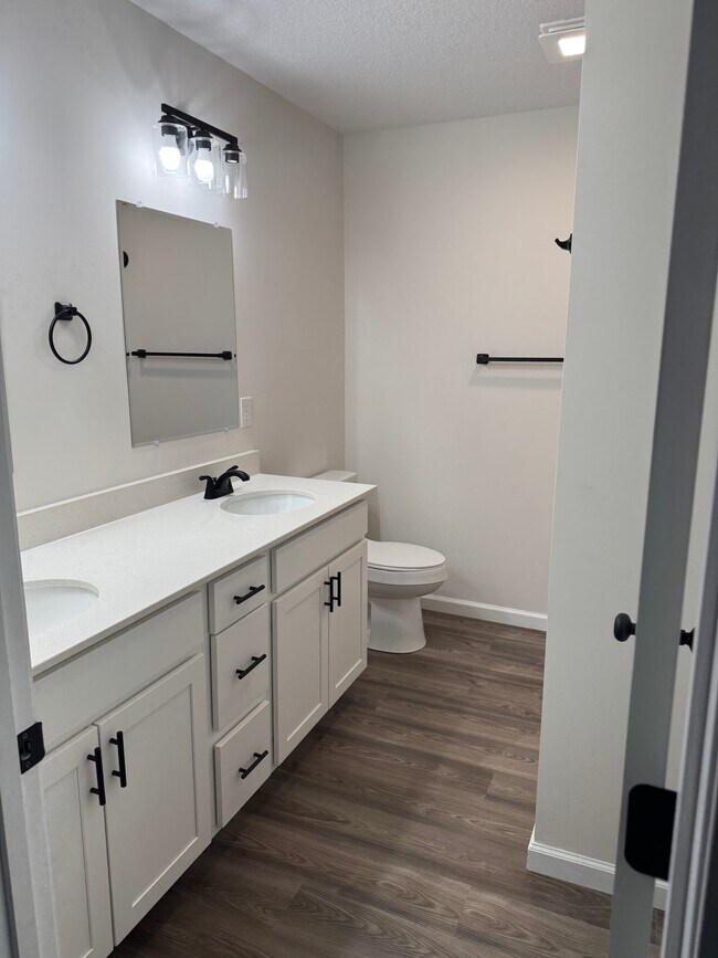 Photo - 107-109 W South St