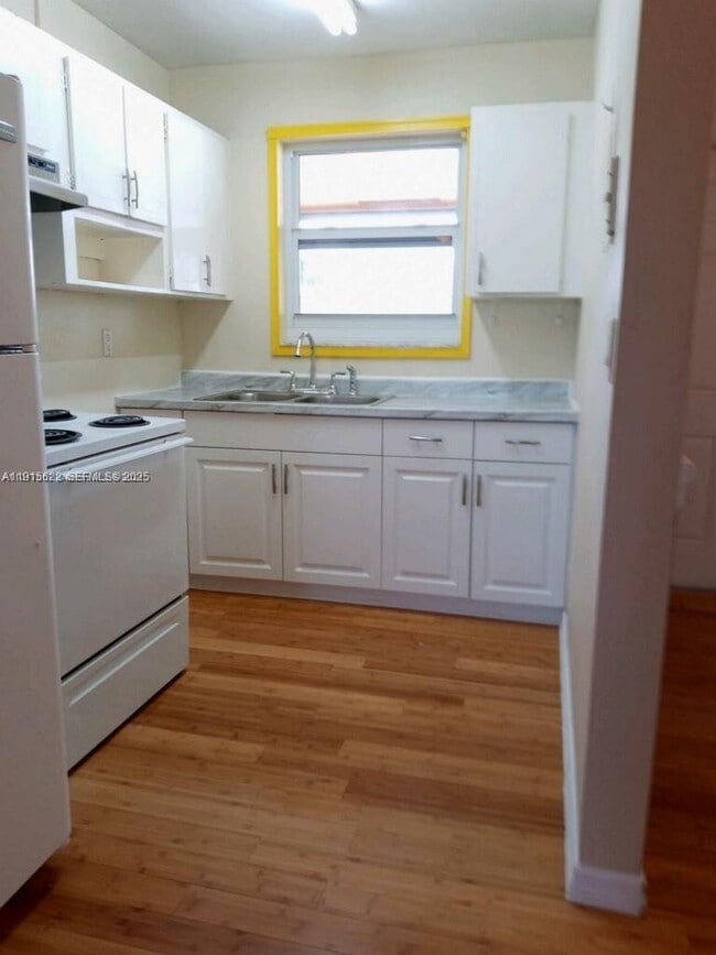 Photo - 1702 McKinley St Unit 6