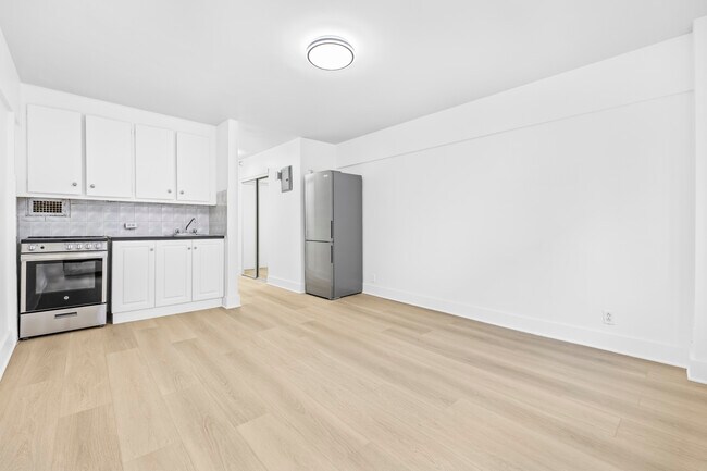 Photo - The 1900 Lincoln