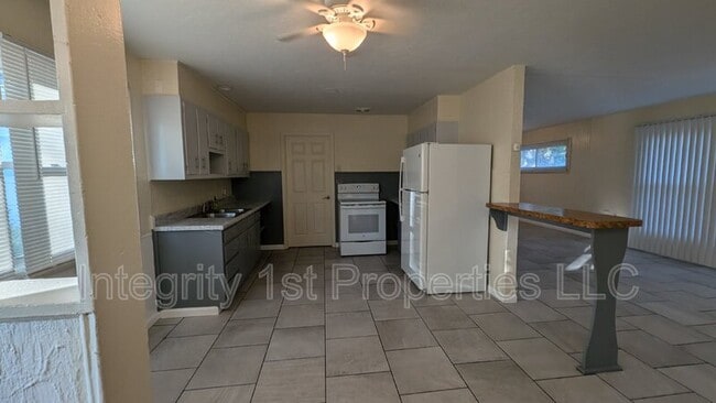 Photo - 7408 E 109th St