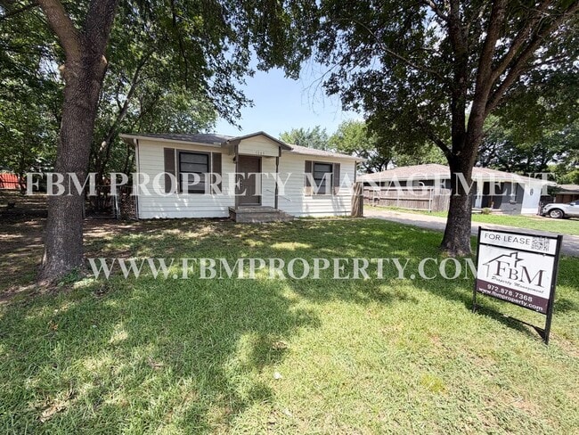 Photo - 1005 S Carlton St