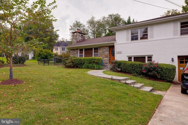 Photo - 9420 Holland Ave