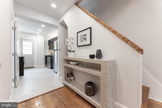 Photo - 1906 N Lawrence St