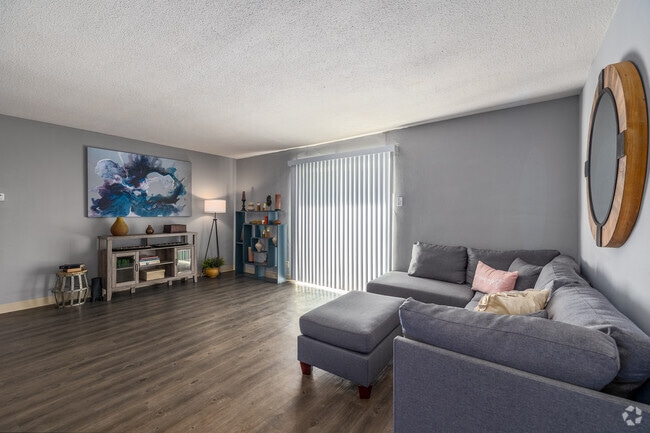 Magnolia - Living Area