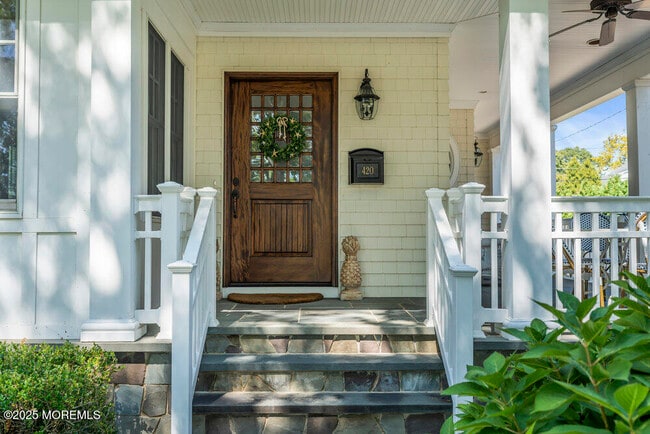 Photo - 420 Tuttle Ave