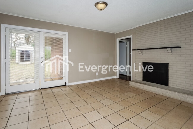 Photo - 3070 Magevney St