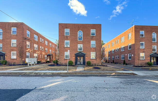 Building Photo - Chapman Arms Rental