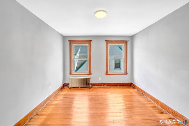 Photo - 114 Buckingham St Unit 3rd Floor