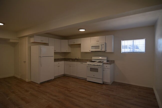 Photo - Remodeled 2 Bedroom 1 Bath House! (Back Un...