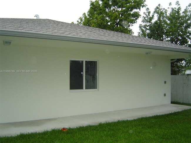 Photo - 1153 SW 13th St Unit 0