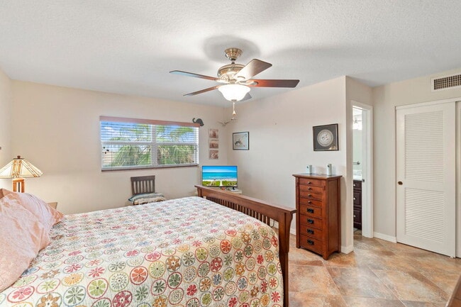 Photo - 2615 NE 1st Ct Unit 403