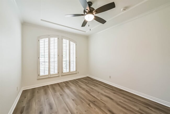 Photo - 1202 Maroon Ln