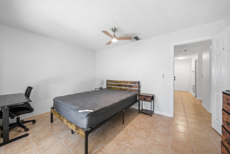 Photo - 2007 Mandalay Ct