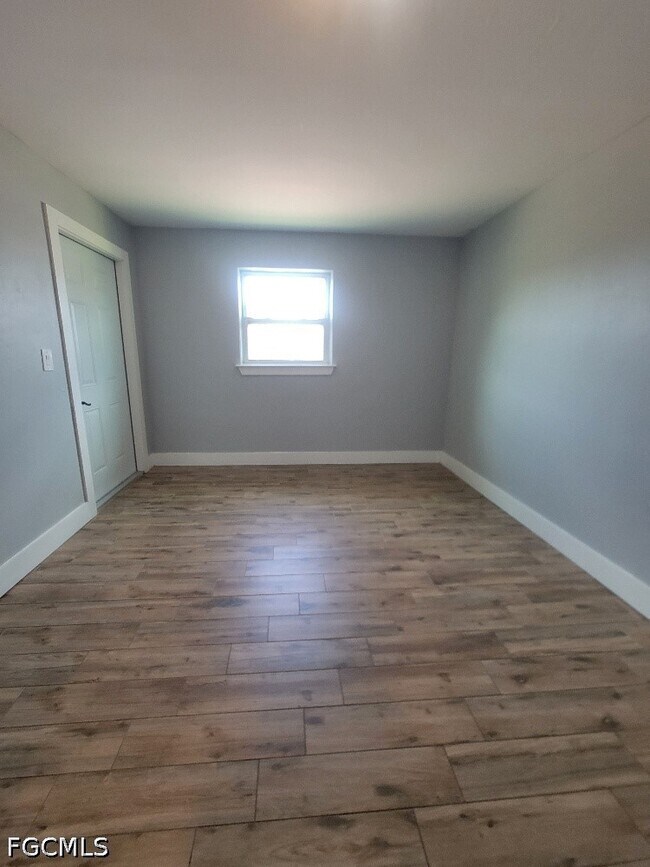Photo - 203 Redcliff Ave