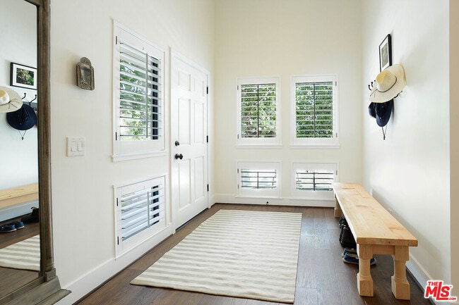 Photo - 17258 Palisades Cir