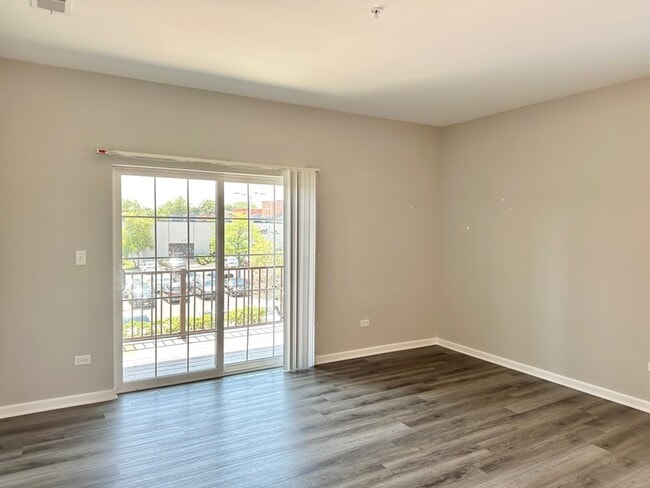 Photo - 301 N Madison St Unit 3A