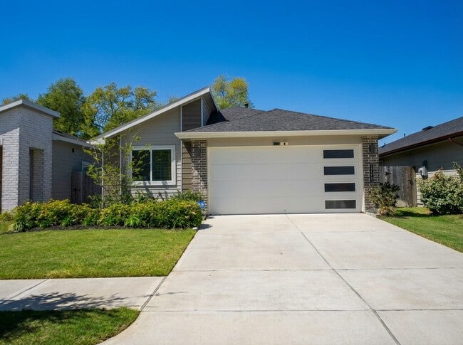 Building Photo - 12918 Wempe Wy