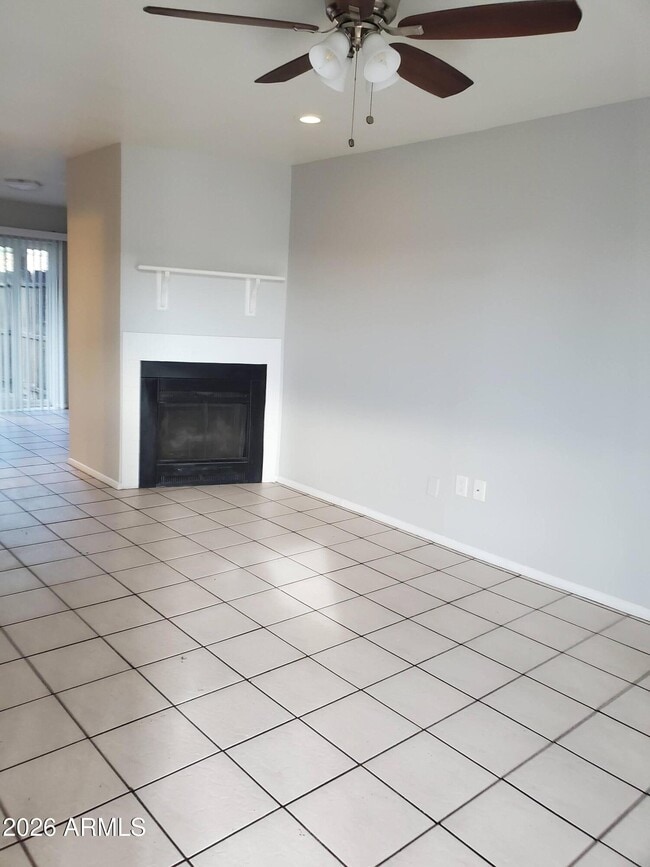 Building Photo - 9228 N 7th Ave Unit 10
