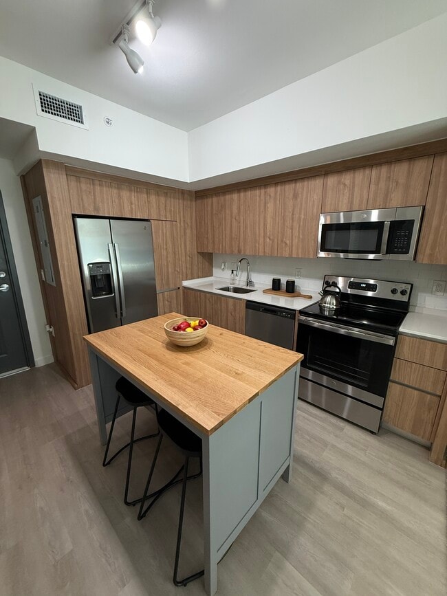 Photo - 320 NW 157th St Unit B4