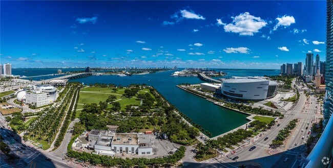 Building Photo - 900 Biscayne Blvd Unit 2604 Rental