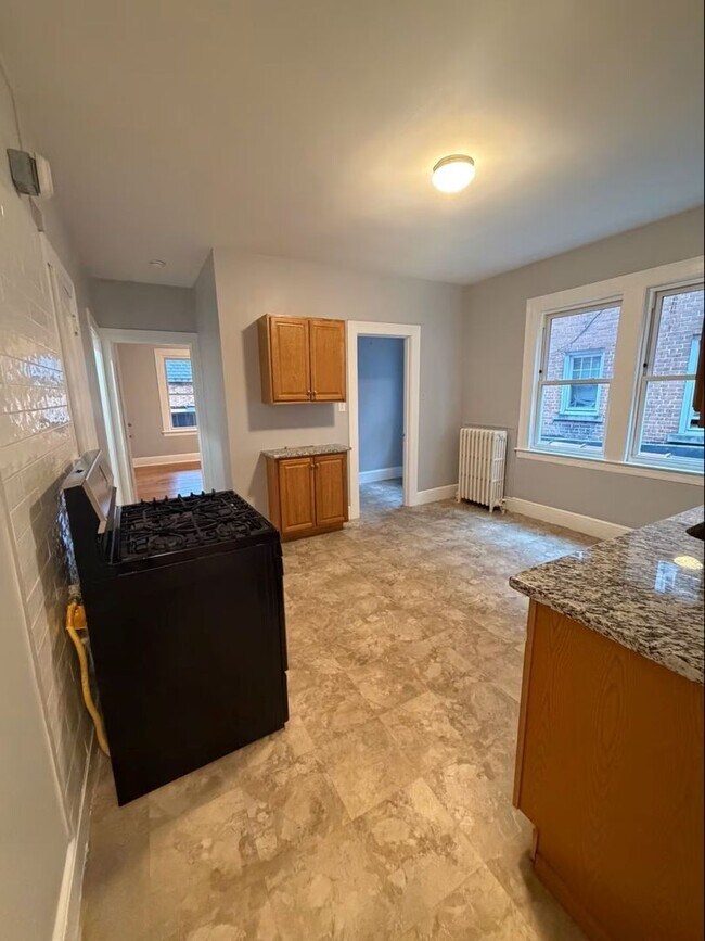 Photo - 274-280 Park Rd, Unit 2-E
