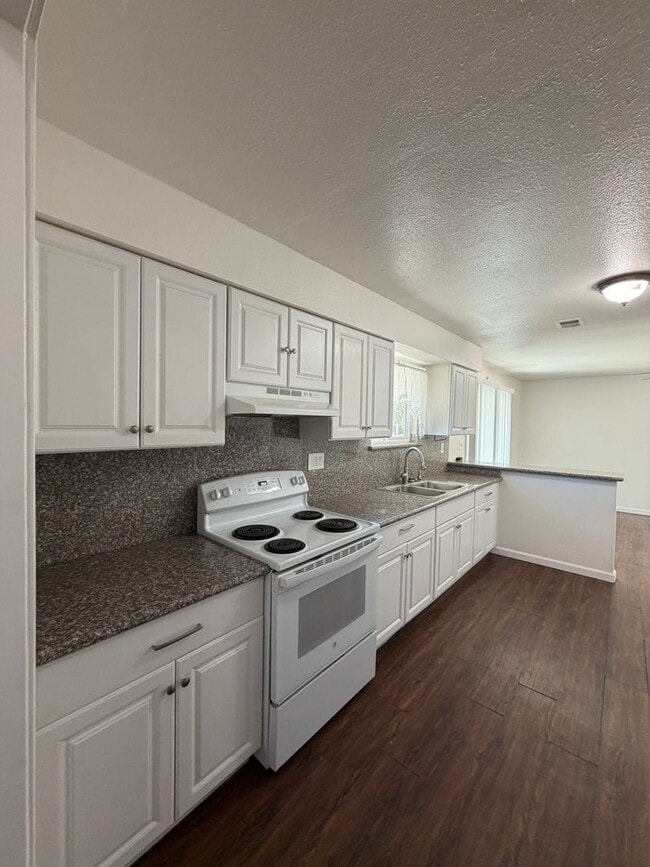 Photo - Charming 2-Bed, 1.5-Bath Home with 2-Car Garage in Hesperia, CA!