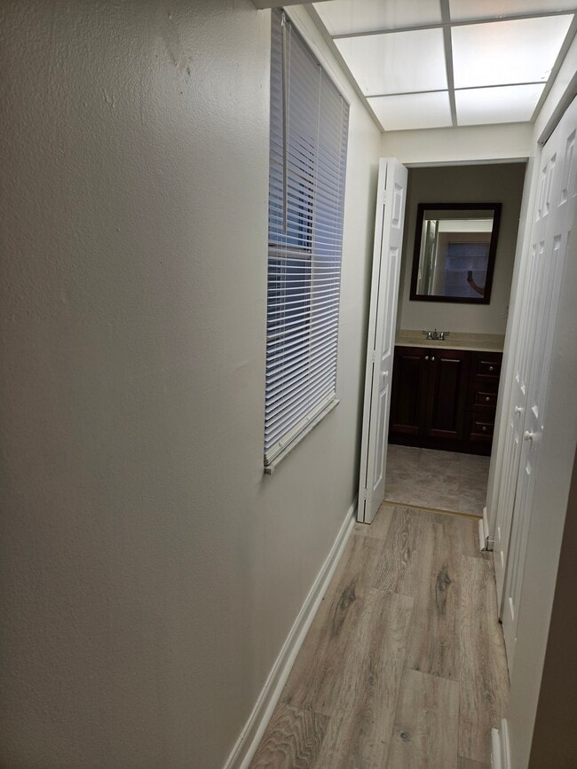 Photo - 8917 NW 28th Dr Unidad C