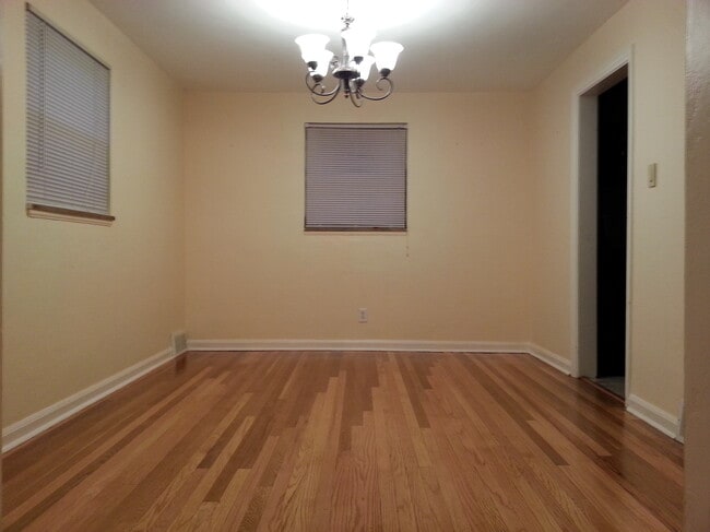 Dinning room - 118 Mount Lebanon Blvd