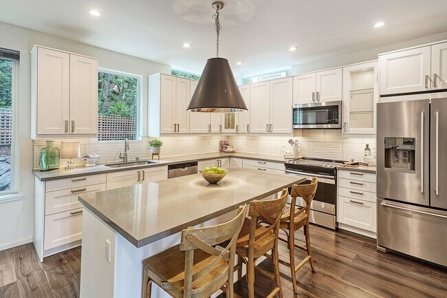 Photo - 6530 Delridge Wy SW Unit 1