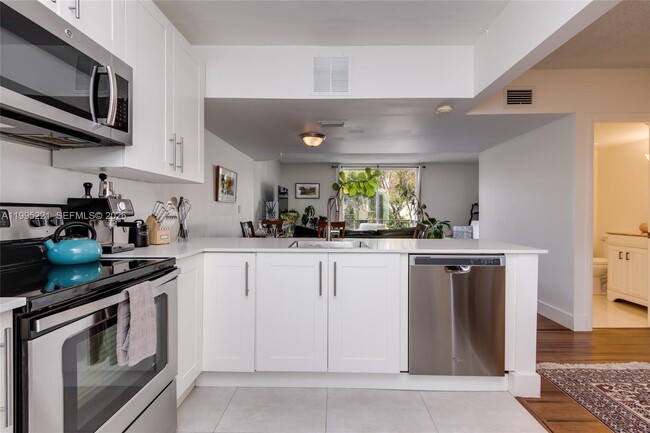 Photo - 1651 NE 115th St Unidad 28C