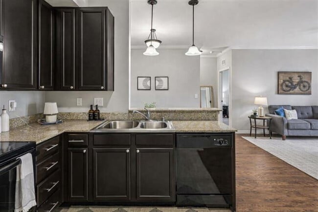 Cumberland Trace Village Apartments