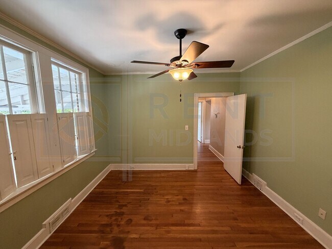 3925 Rosewood Dr Unit 3925 Rosewood