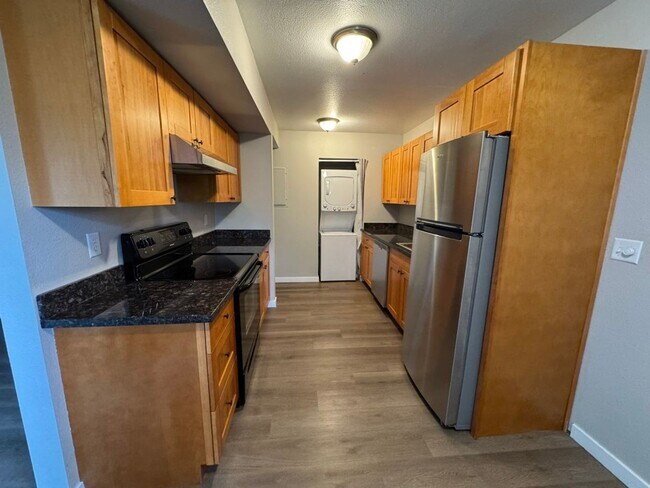 Photo - 2Bd/1Ba Kirkland Condo Unit B