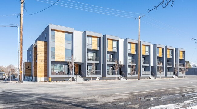 Building Photo - Modern 2 Bed / 2 Bath Townhome in Salt Lak...