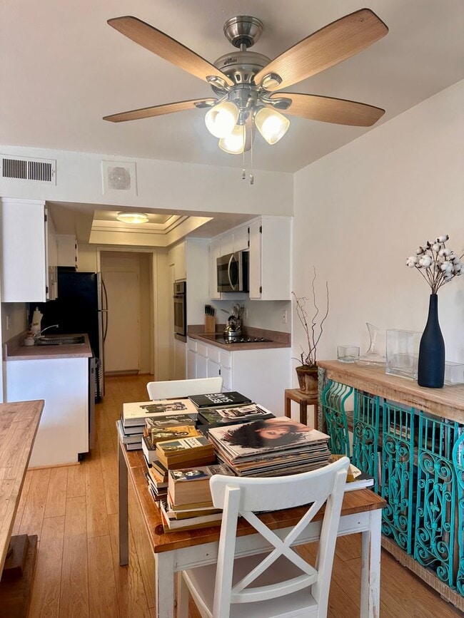 Photo - Pet Friendly Culver City 1BD Condo with Bonus Room, Fireplace, Patio and A/C! Unit 121